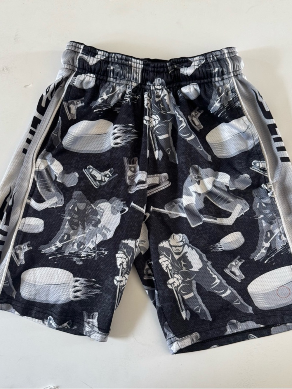 FLOW SOCIETY LIGHT THE LAMP SHORTS - Youth Medium